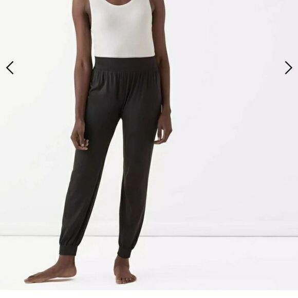 Joggers - Picture 1 of 6